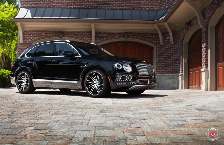  Bentley Bentayga on Vossen Wheels (VPS-307T) 2017 года  (фото 2 из 9)